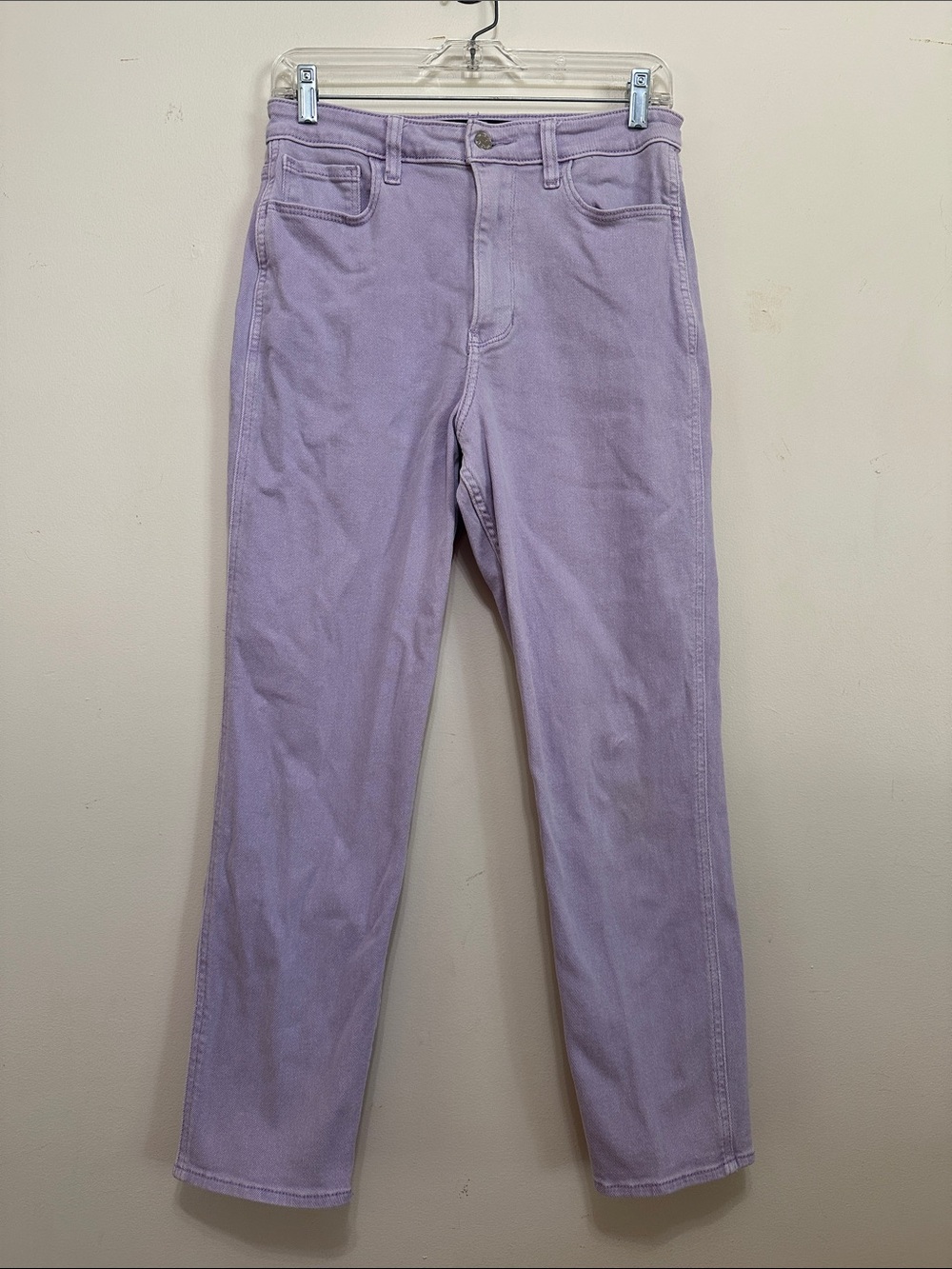 Hollister Ultra High-Rise Mom Jeans in Lilac
